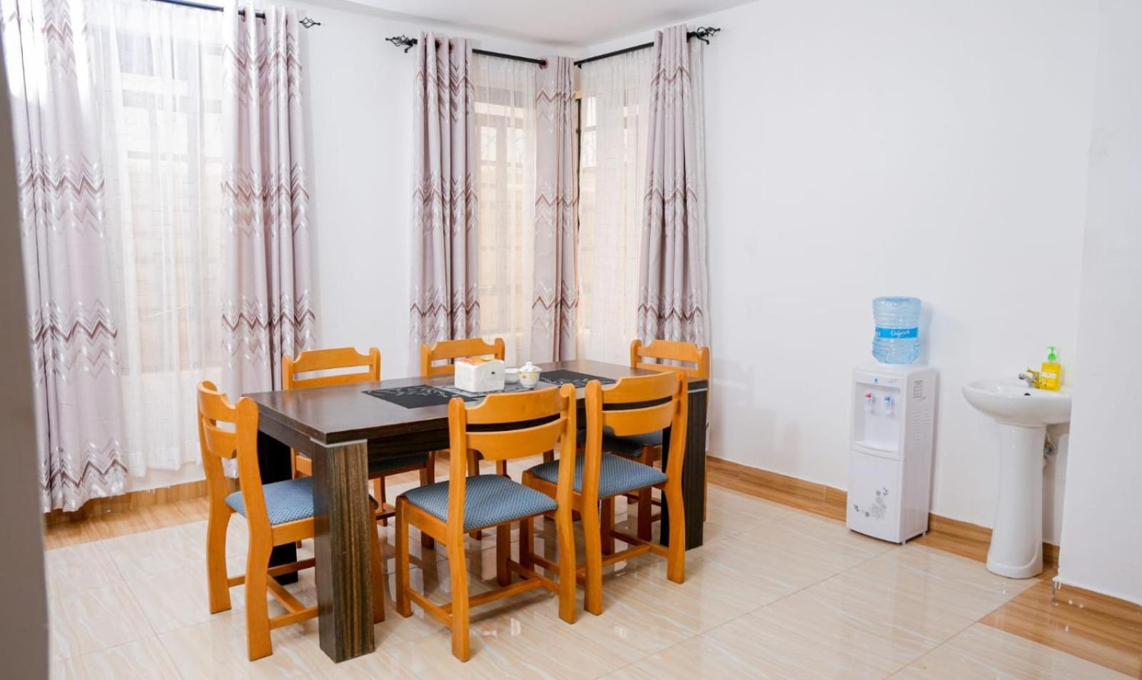 Lake Breeze Apartments Naivasha Esterno foto